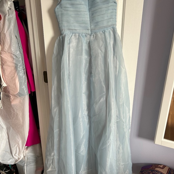 NWT Fashion Nova Jamila Off Shoulder Gown in M - Picture 2 of 3